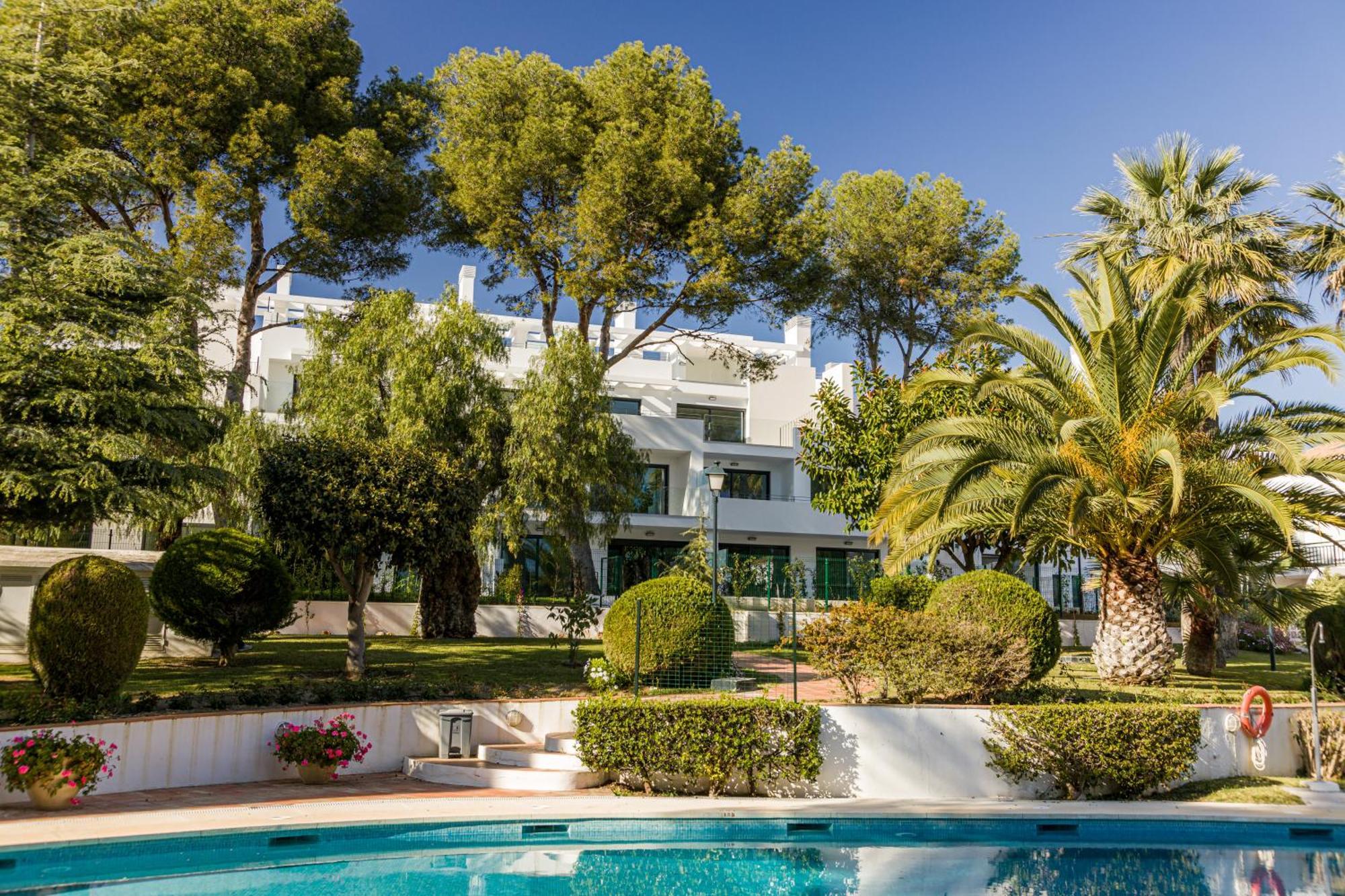 Penthouse On The Golden Mile Marbella Exterior photo