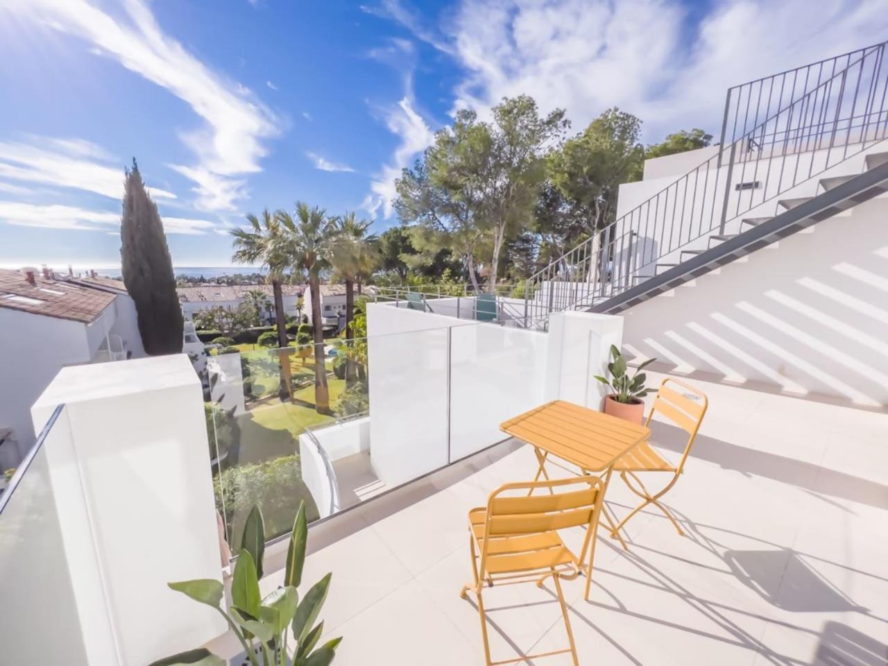 Penthouse On The Golden Mile Marbella Exterior photo
