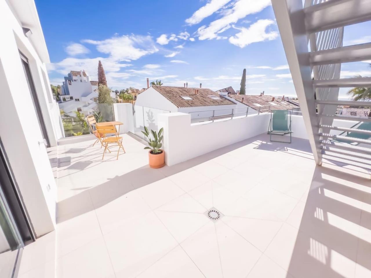 Penthouse On The Golden Mile Marbella Exterior photo